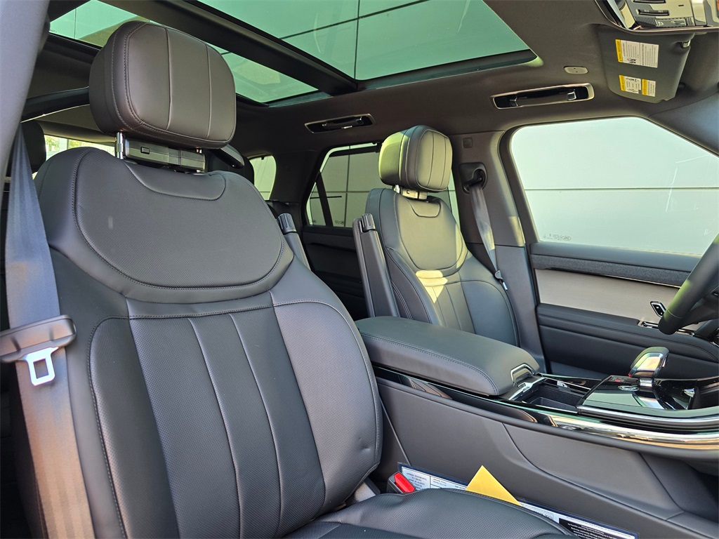2025 Land Rover Range Rover Sport SE photo 27