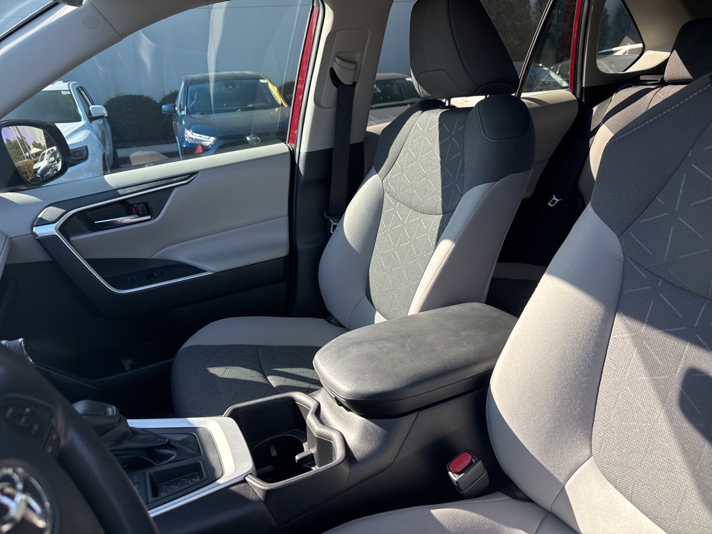 2023 Toyota RAV4 XLE photo 20