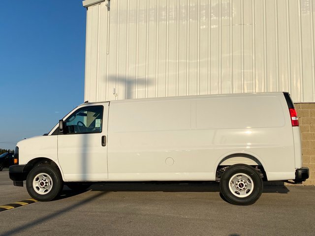 2025 Gmc Savana Cargo 2500 photo 4