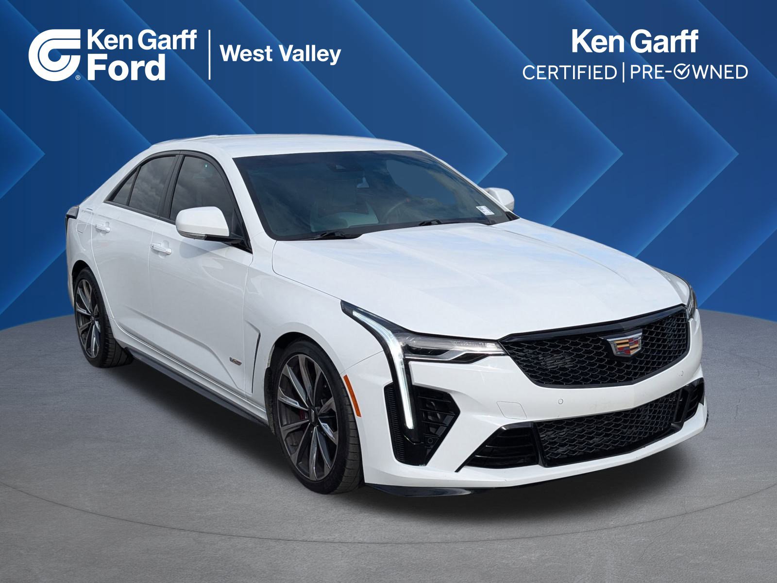 2023 Cadillac CT4 V-Series Blackwing's photo