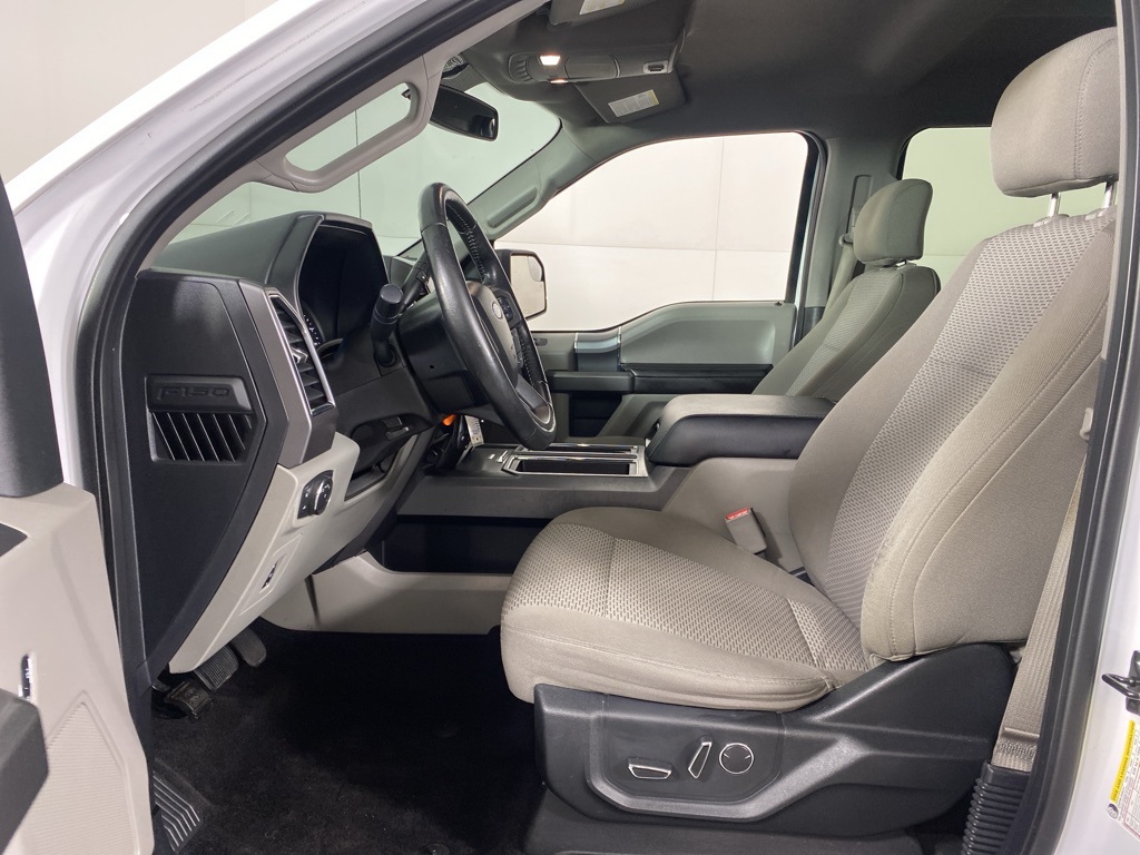 2017 Ford F-150 XLT photo 18