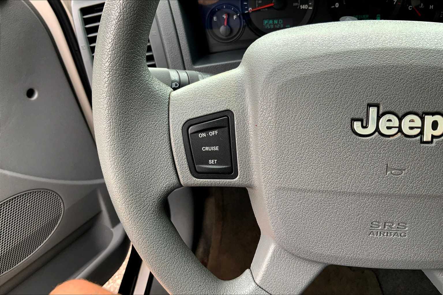 2006 Jeep Grand Cherokee Laredo photo 21