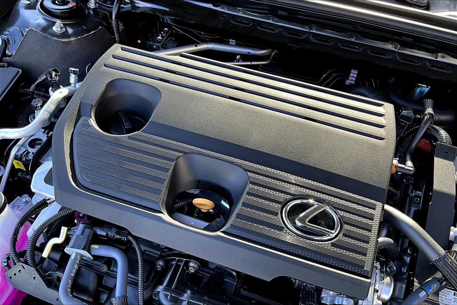 2025 Lexus ES 300h photo 18