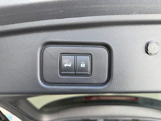 2022 Nissan Pathfinder Platinum photo 41
