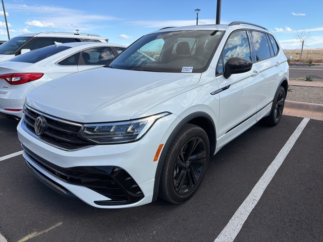 2023 Volkswagen Tiguan SE R-LINE BLACK
