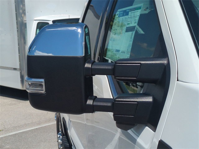 2025 Ford F-350 photo 12