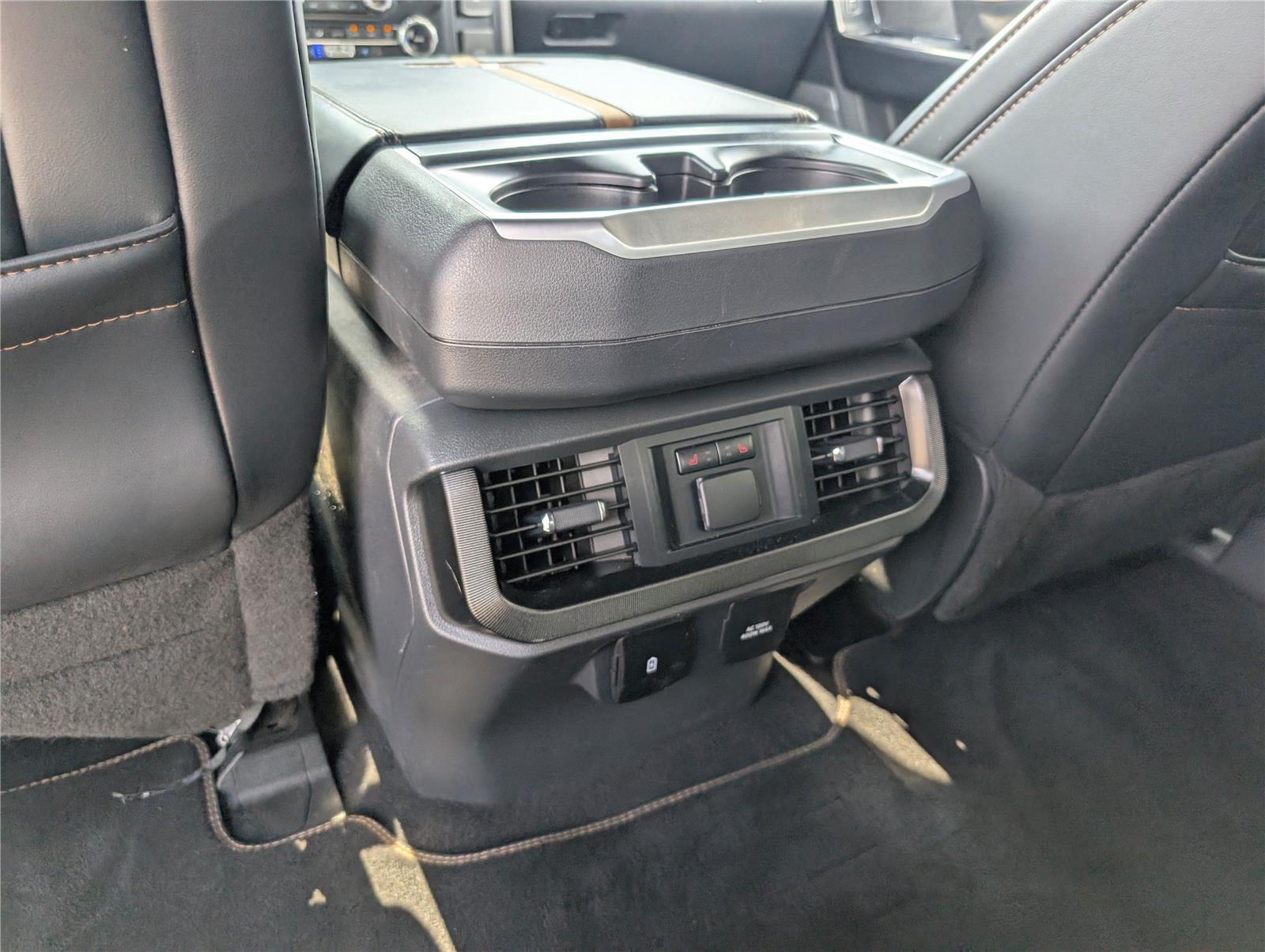 2023 Ford F-150 Platinum photo 32
