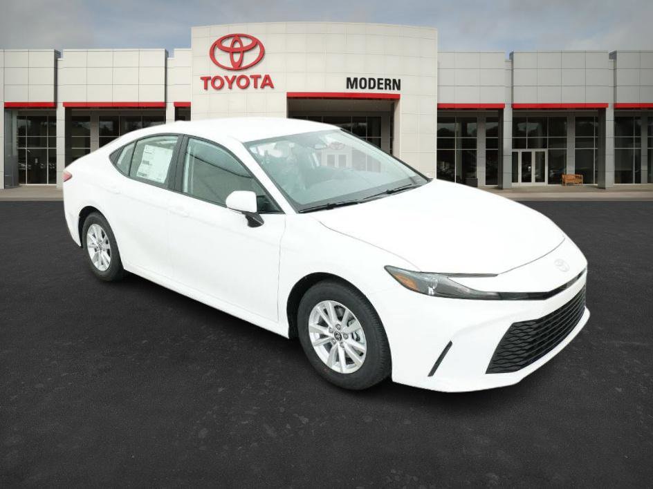 2025 Toyota Camry LE photo 3