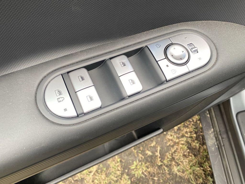 2024 Hyundai Ioniq 5 SEL photo 15