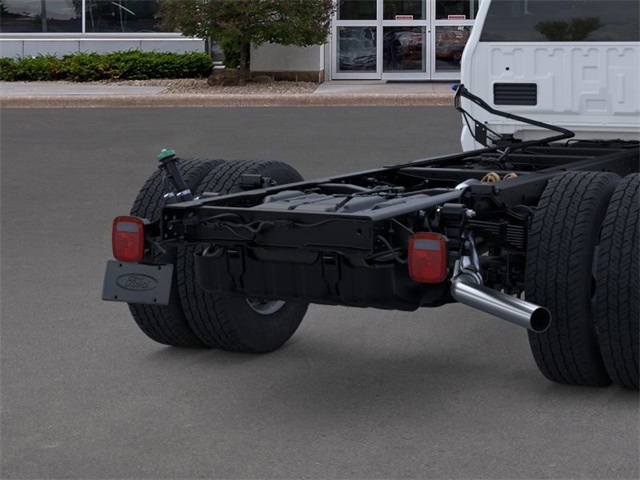 2025 Ford F-600 photo 21