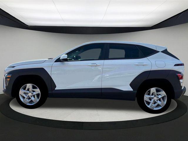 2026 Hyundai Kona SE photo 3