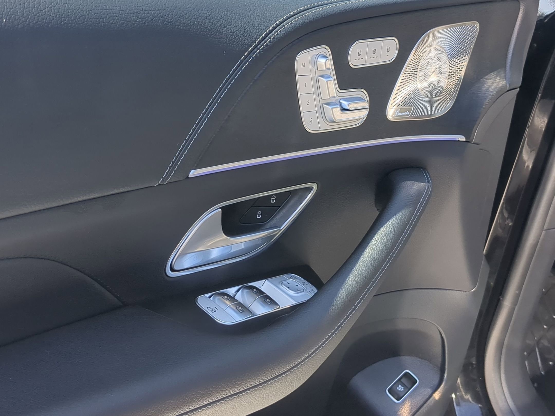 2026 Mercedes Benz GLS 580 4MATIC photo 8