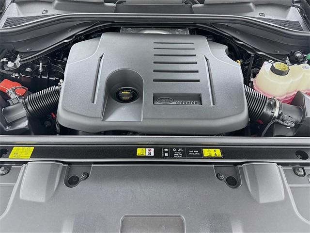 2025 Land Rover Range Rover SE photo 29