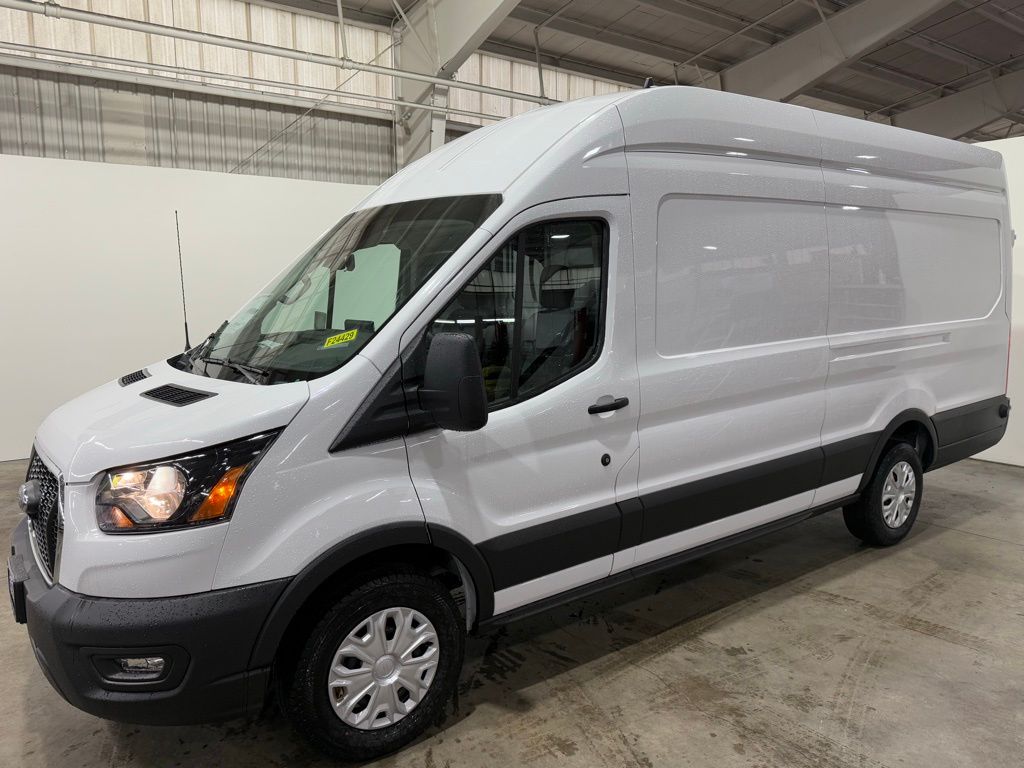 2024 Ford Transit photo 3