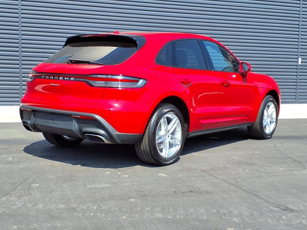 2022 Porsche Macan photo 26