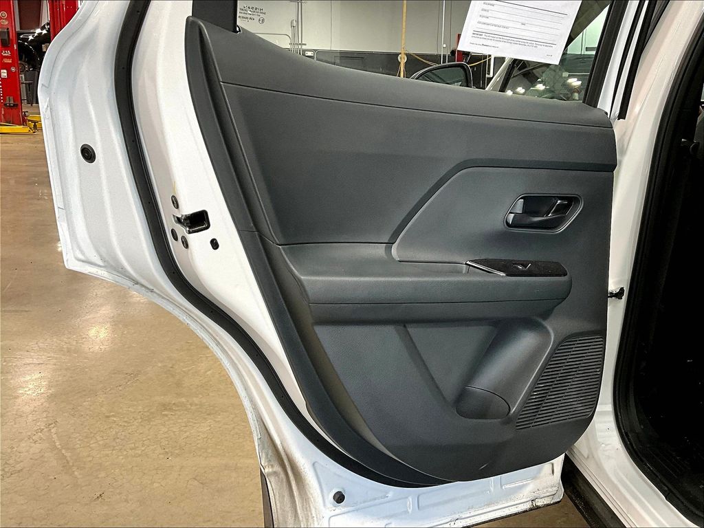 2025 Nissan Kicks S photo 20