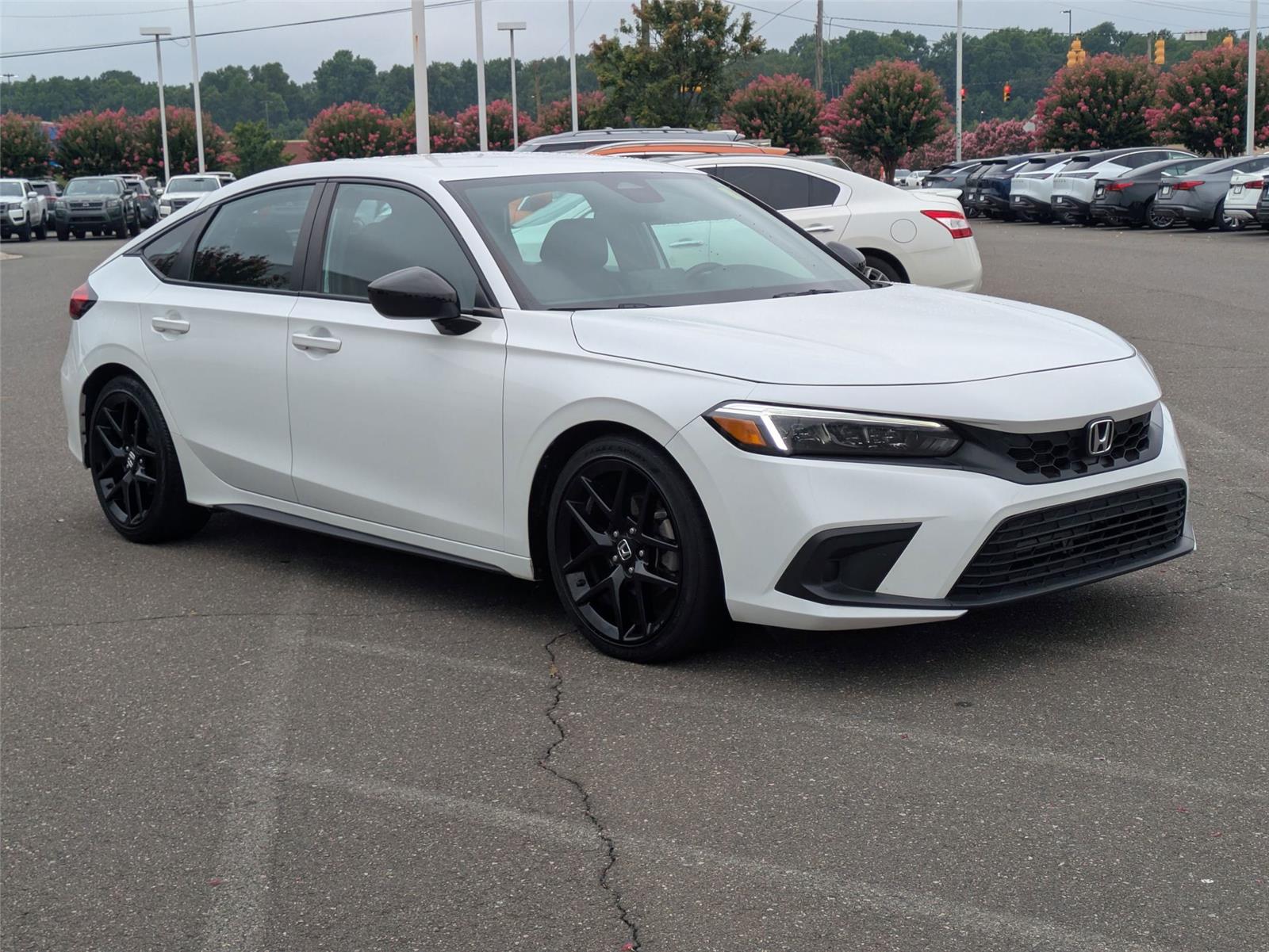 2022 Honda Civic Hatchback Sport photo 3