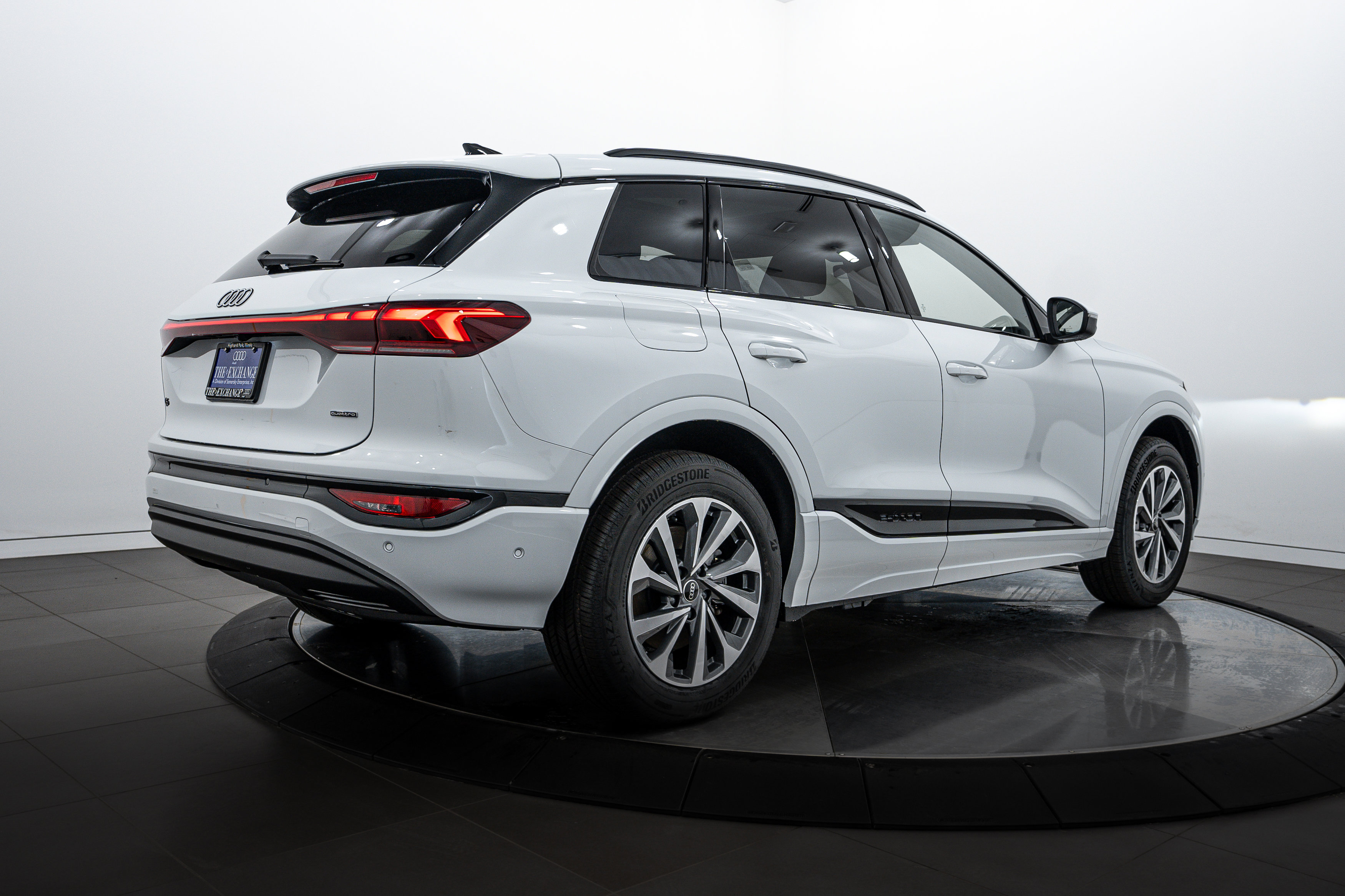 2025 Audi Q6 E-tron Premium photo 4
