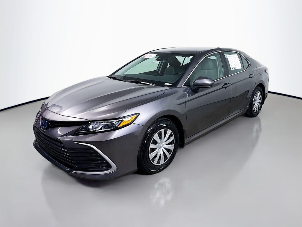 2023 Toyota Camry Hybrid LE photo 3