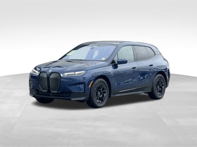 2024 BMW iX Base's photo