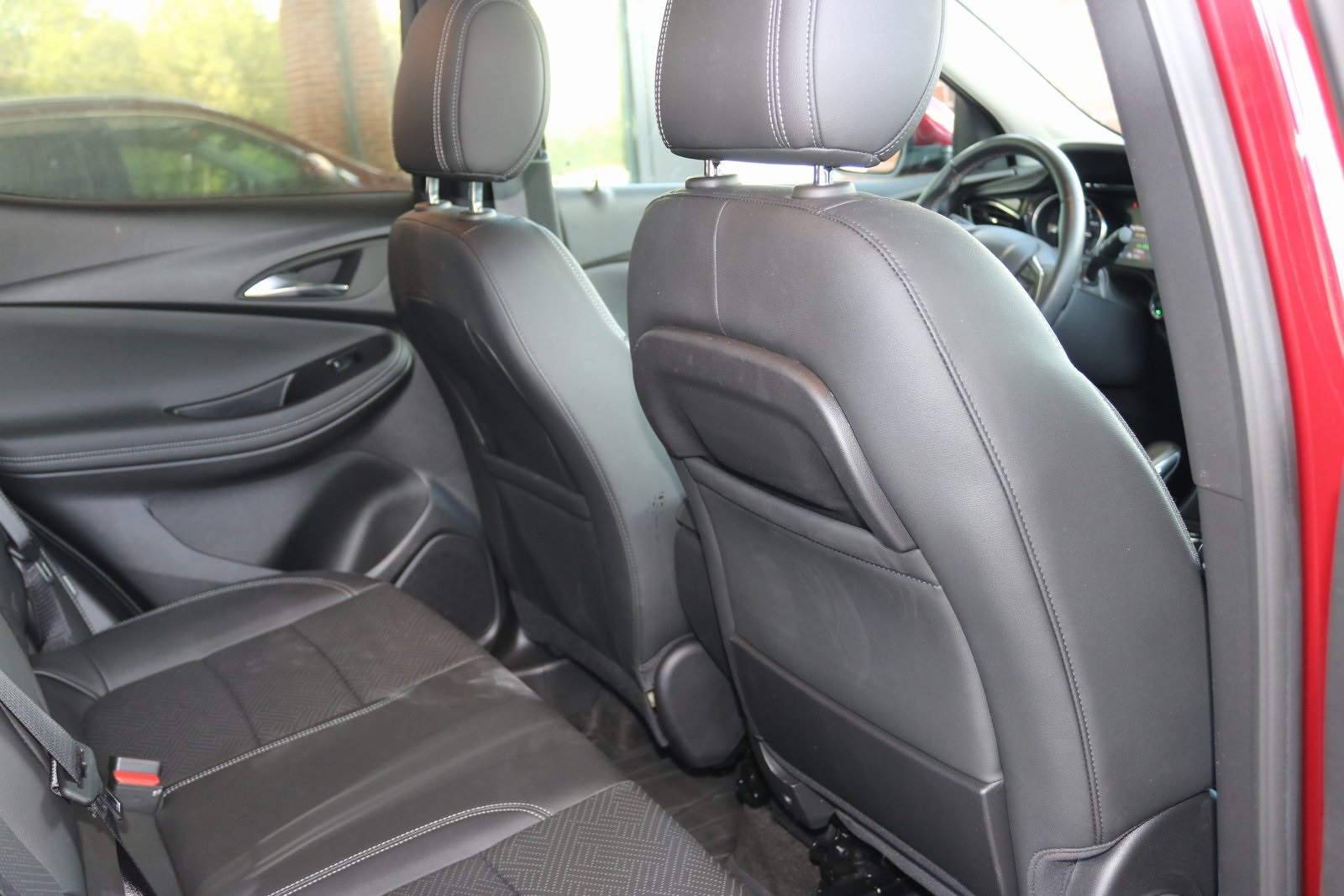 2023 Buick Encore GX Essence photo 2
