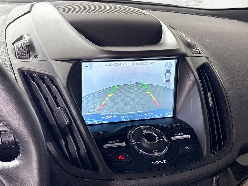 2019 Ford Escape Titanium photo 16