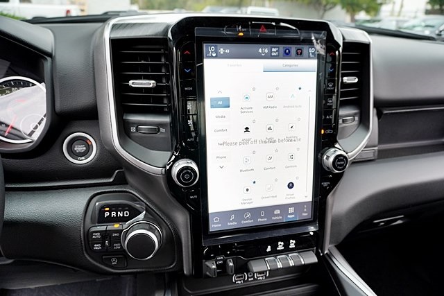 New 2026 Bright White Clear-Coat Exterior Paint RAM Big Horn/Lone Star image 35