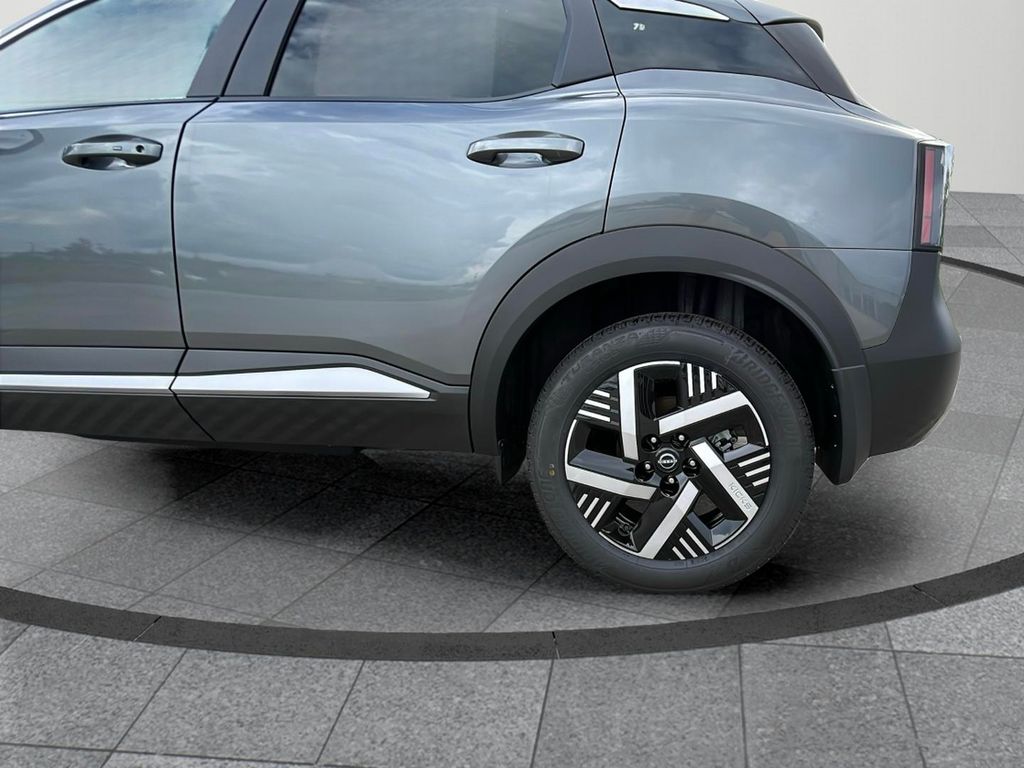 2025 Nissan Kicks SV photo 19