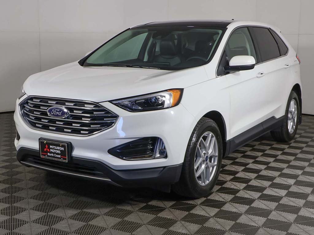 2022 Ford Edge SEL photo 7