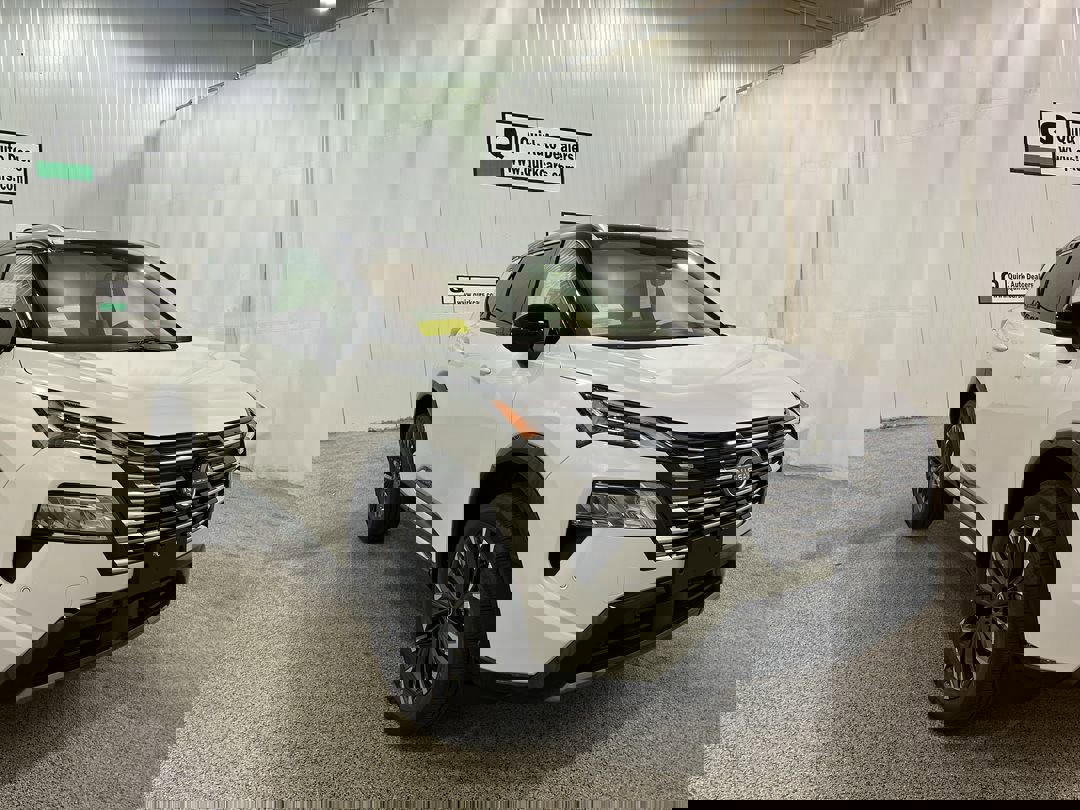 2026 Nissan Rogue Platinum's photo