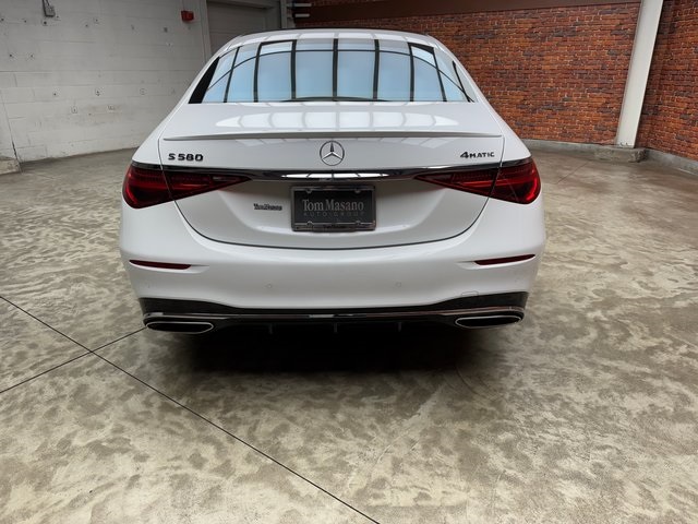 2025 Mercedes Benz S 580 4MATIC photo 4
