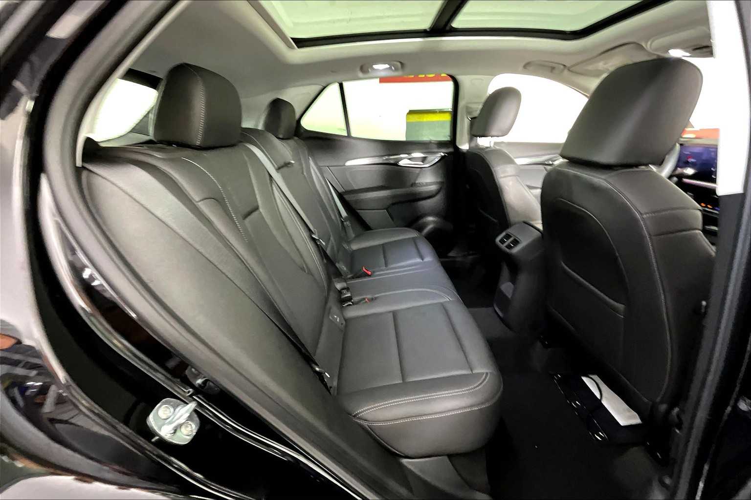 2025 Buick Envision Preferred photo 17