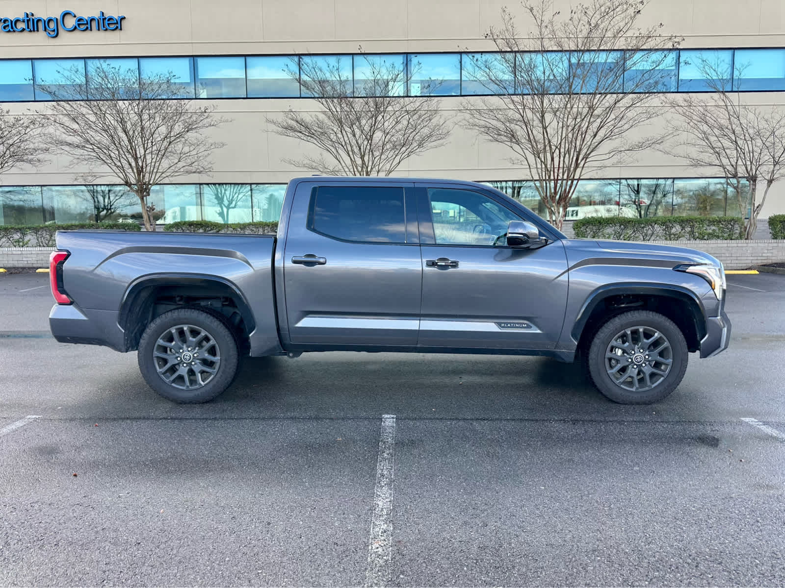 2023 Toyota Tundra Platinum photo 4