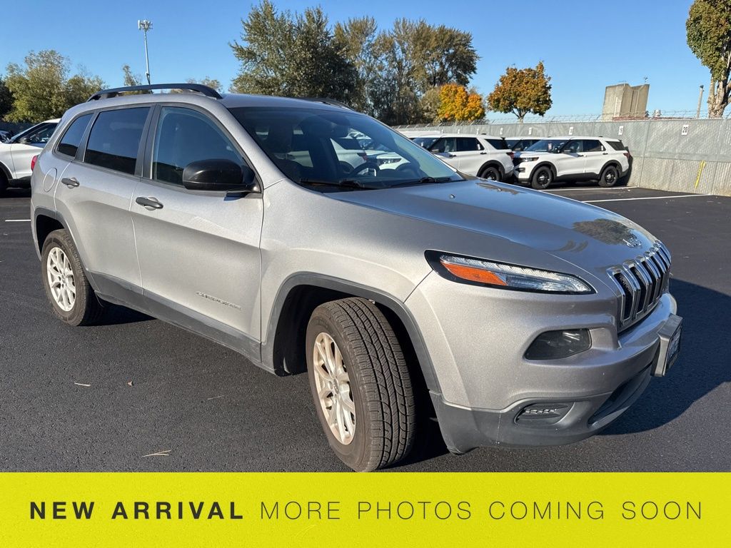 2017 Jeep Cherokee Sport photo 2