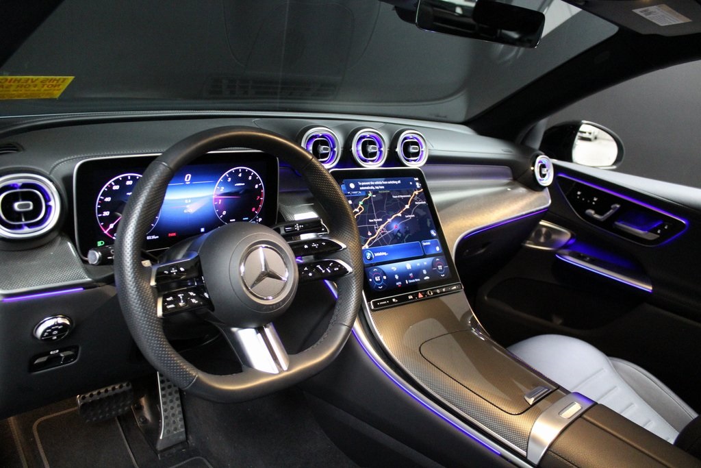 2025 Mercedes Benz GLC 300 4MATIC photo 4