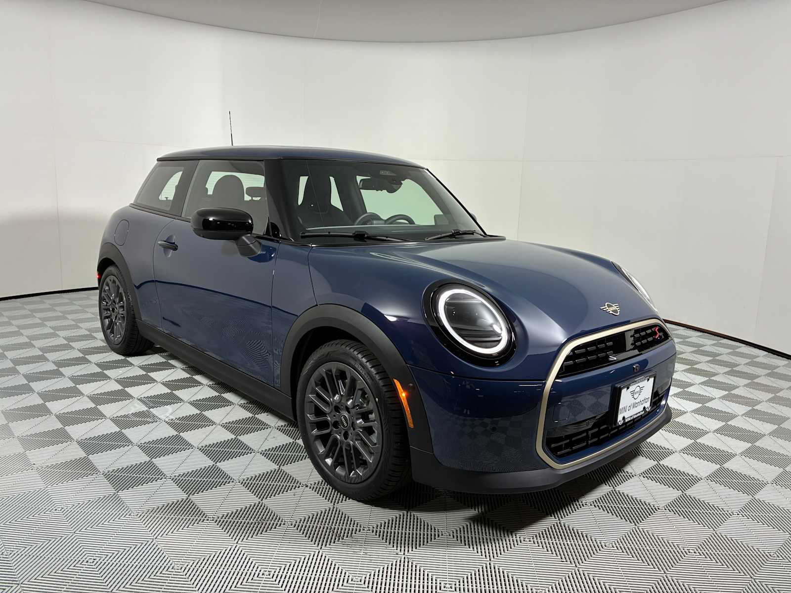 2026 MINI Hardtop 2 Door S's photo