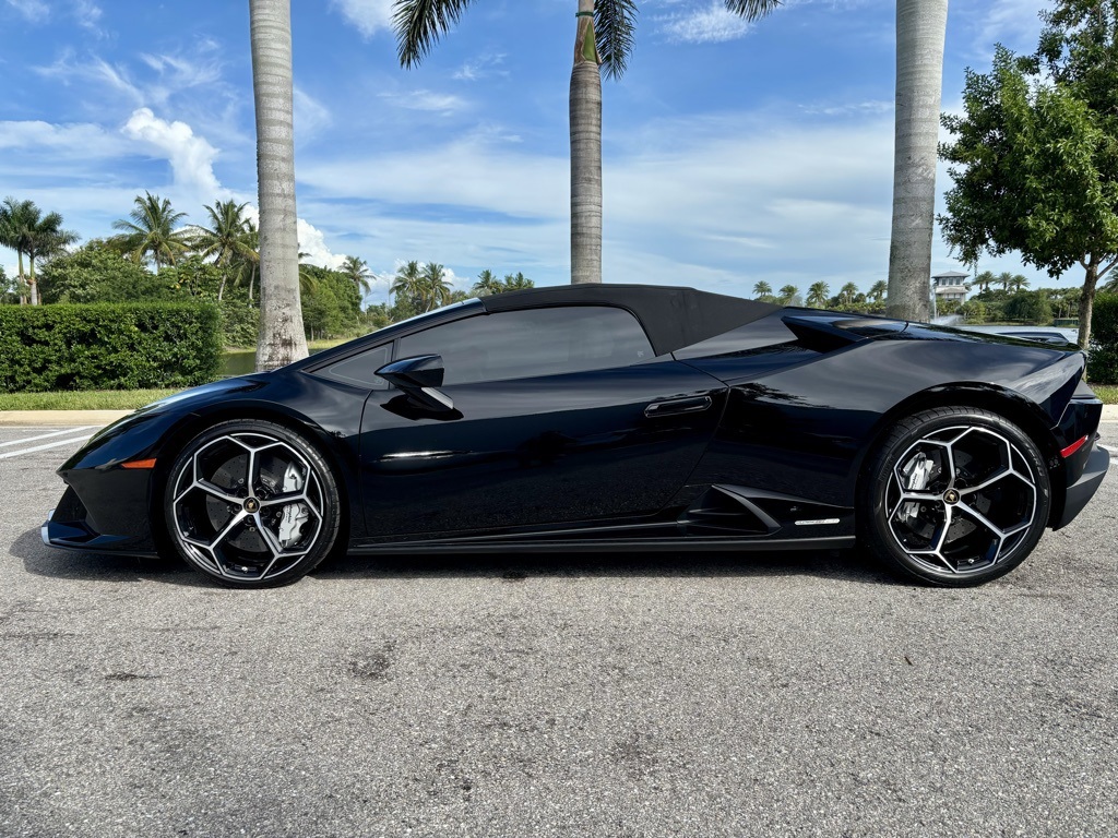 2020 Lamborghini Huracan Evo Base photo 34