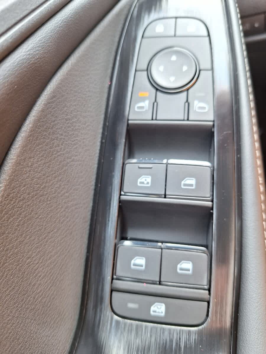 2026 Nissan Rogue SV photo 18