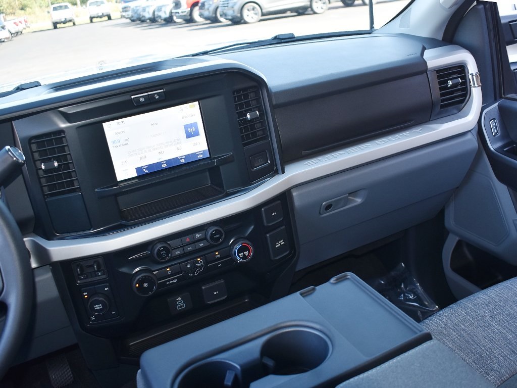 2026 Ford F-350 XLT photo 14