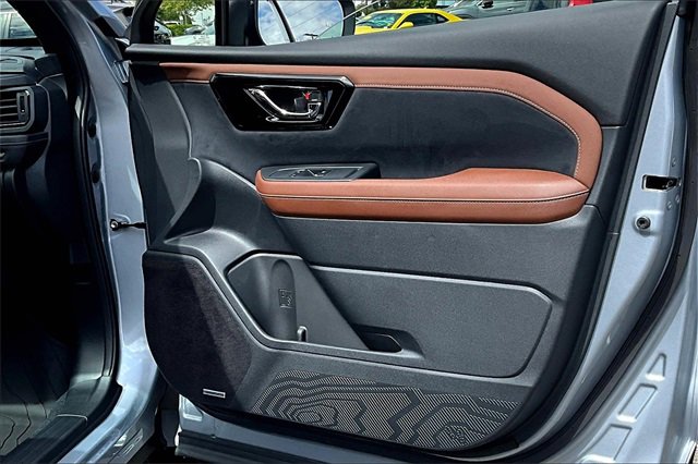 2025 Subaru Forester Touring photo 20