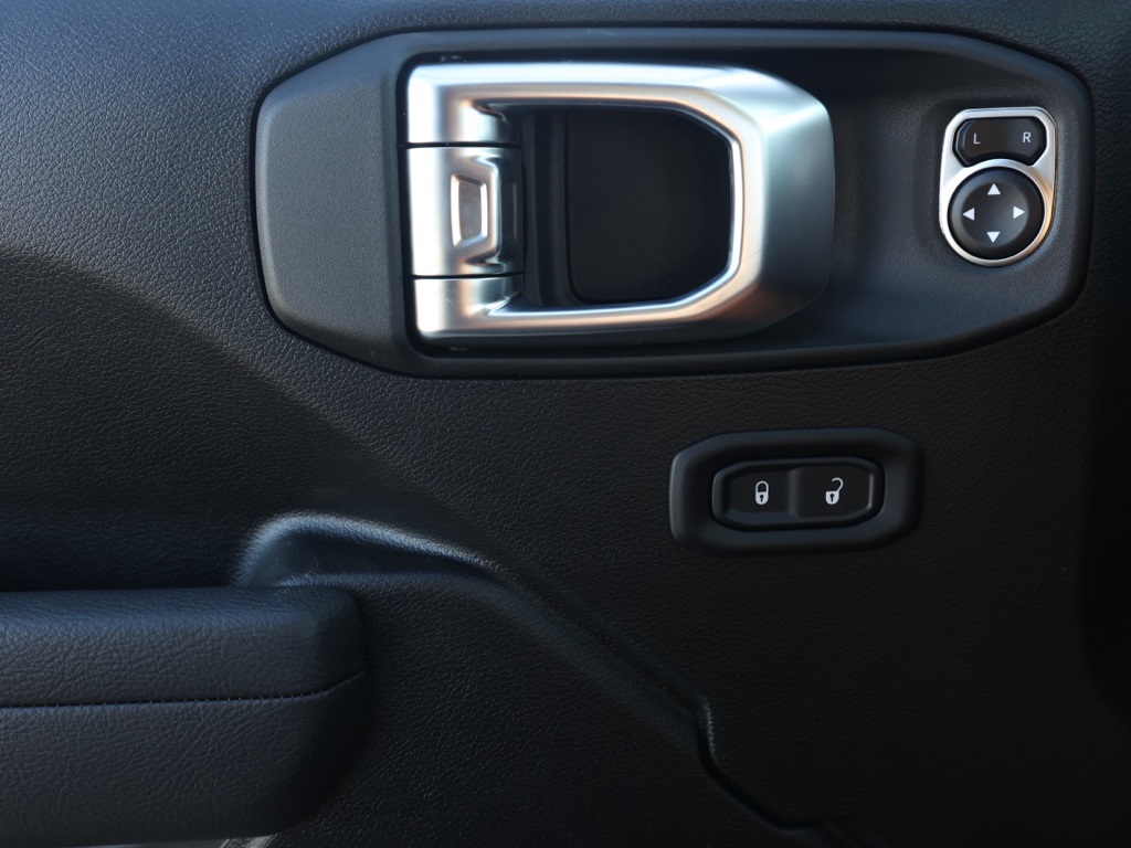 New 2026 Black Clear-Coat Exterior Paint Jeep Willys image 23