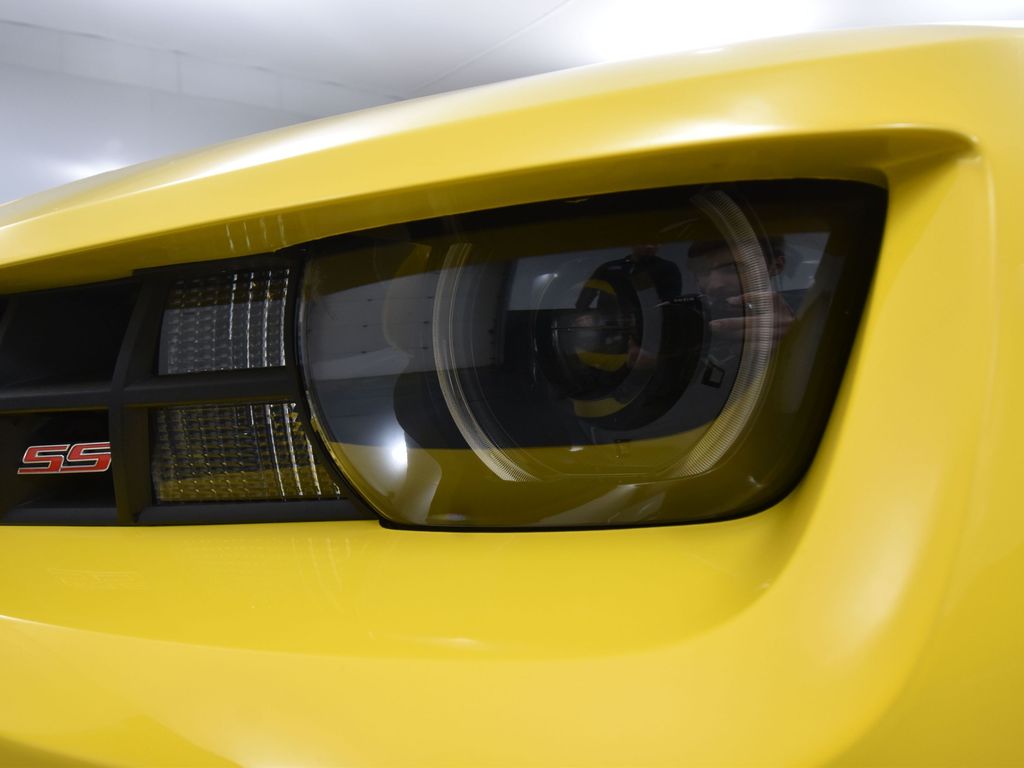 2010 Chevrolet Camaro 2SS RS photo 20