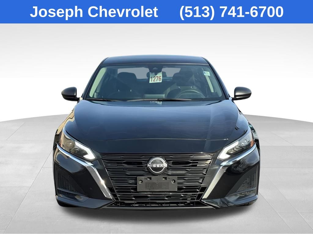 2024 Nissan Altima 2.5 SV photo 2