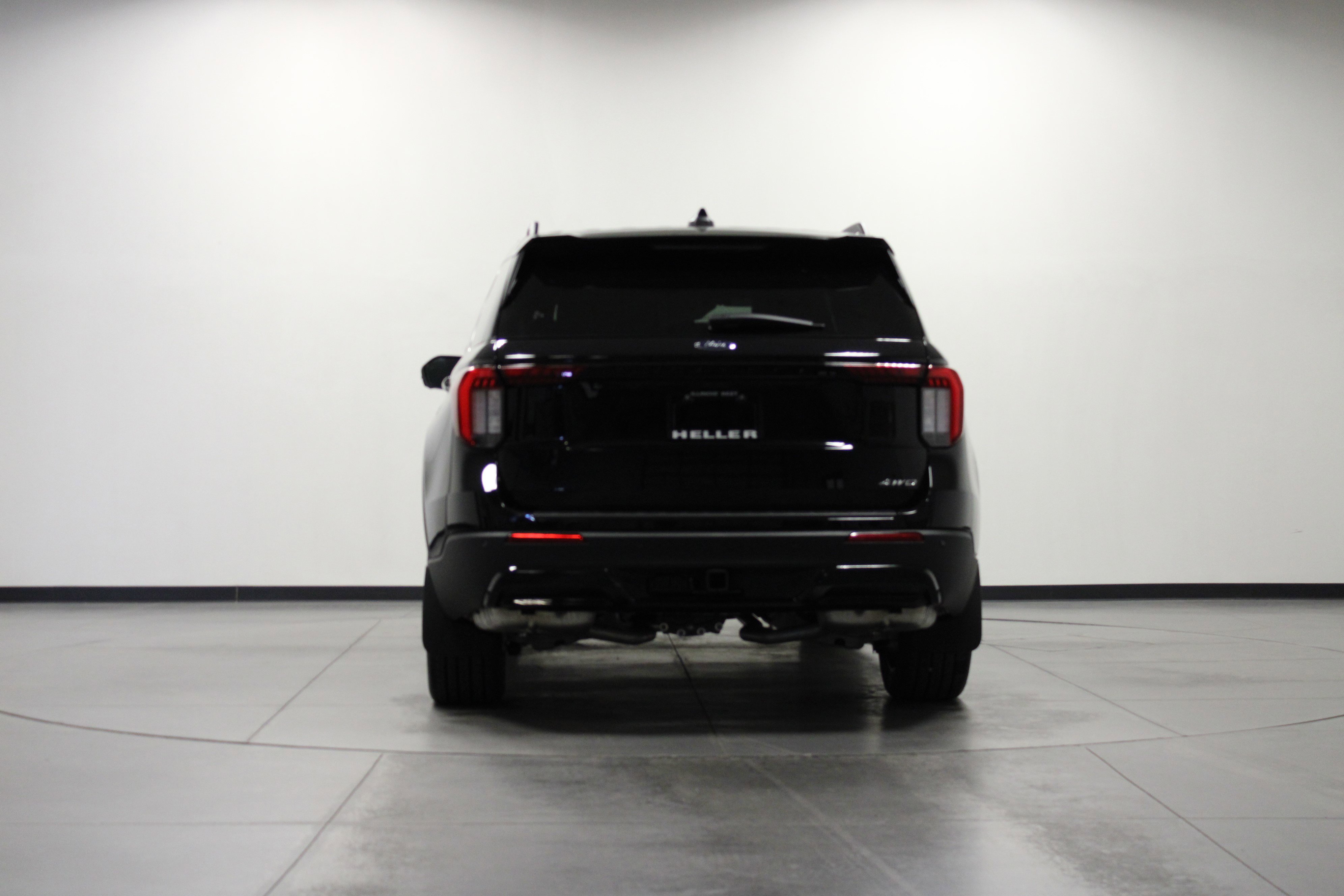 2025 Ford Explorer ST-Line photo 3