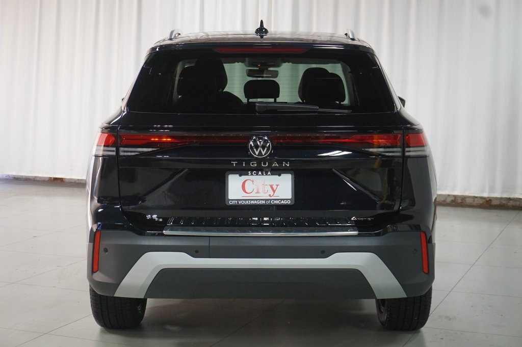 2025 Volkswagen Tiguan SE photo 3