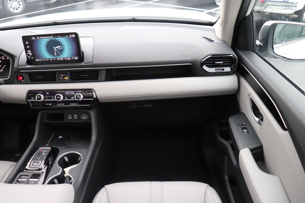 2025 Honda Pilot Touring photo 15