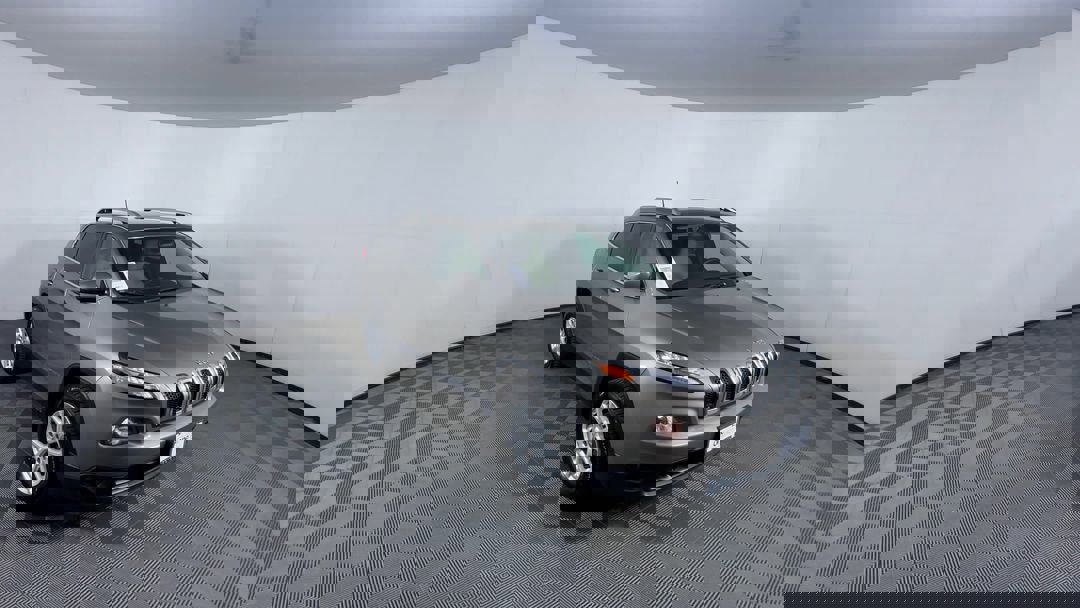 Used 2016 Jeep Cherokee Latitude with VIN 1C4PJMCSXGW232838 for sale in Aurora, CO