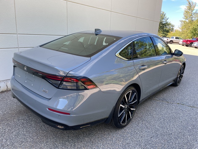 2024 Honda Accord Hybrid Touring photo 4