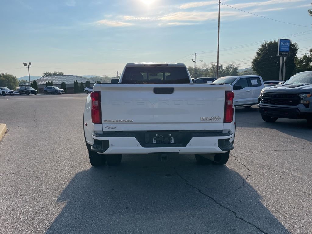 2022 Chevrolet Silverado 3500HD High Country photo 6