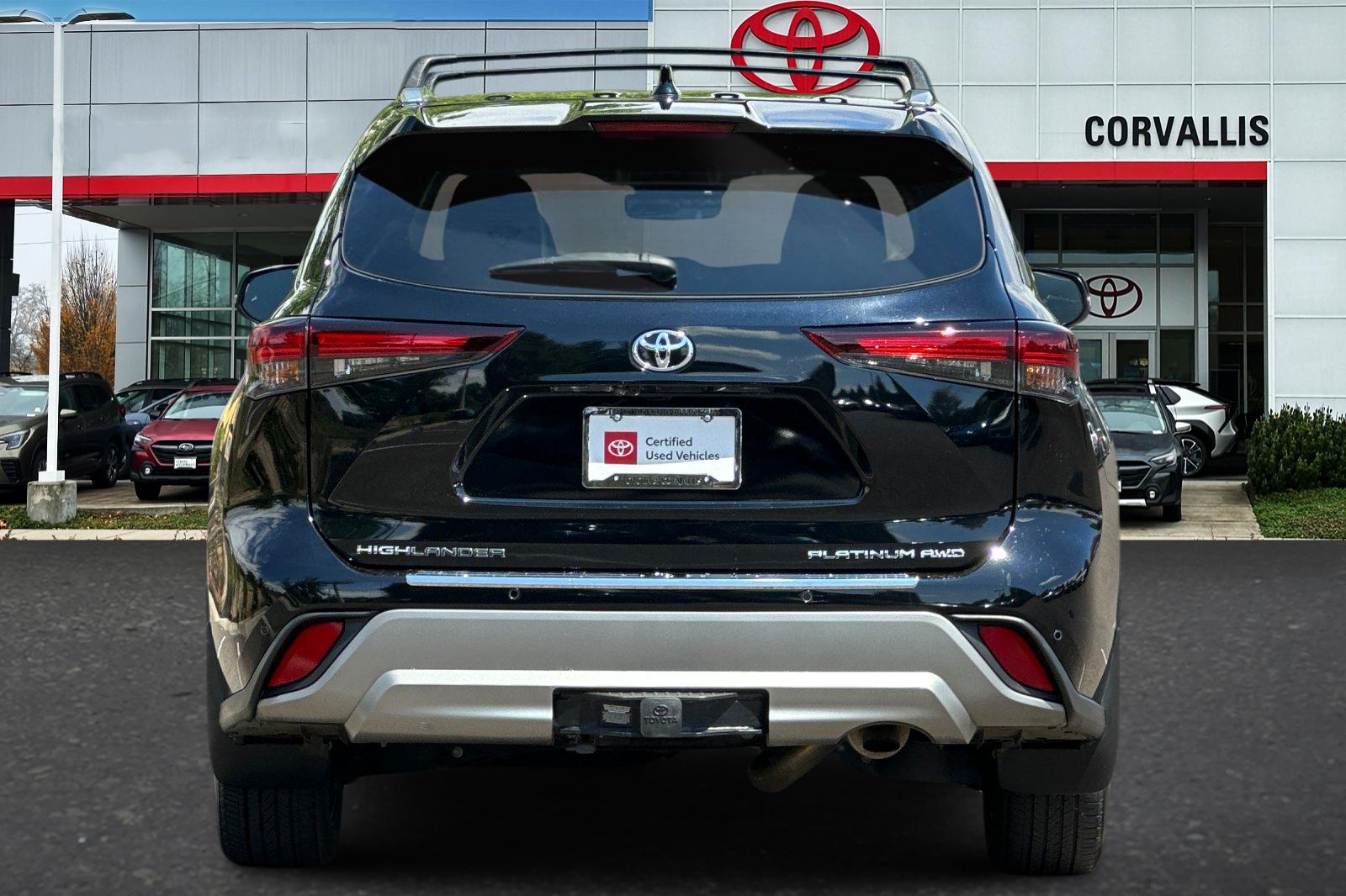 2024 Toyota Highlander Platinum photo 3